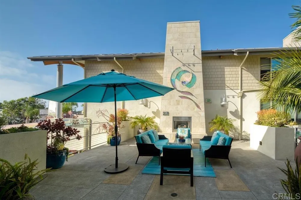 687 S Coast Highway 101 #302 Encinitas, CA 92024