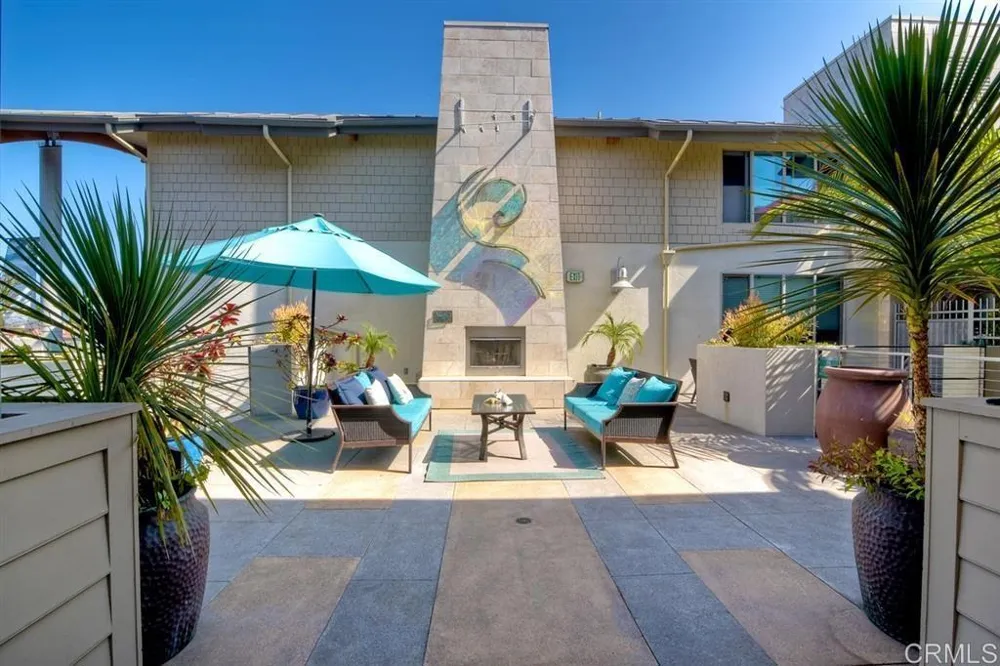 687 S Coast Highway 101 #302 Encinitas, CA 92024
