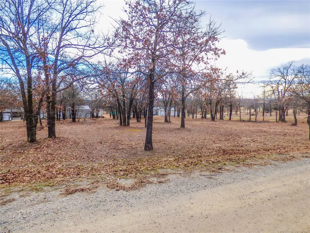 52 Duchess Creek Drive Porum, OK 74455