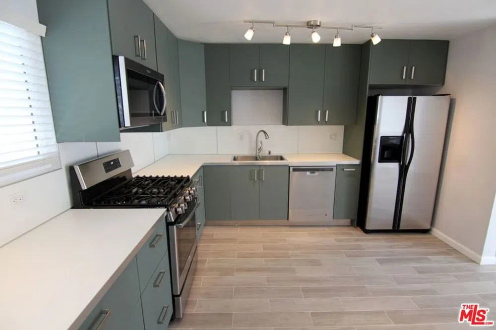 529 W Macarthur Avenue #4