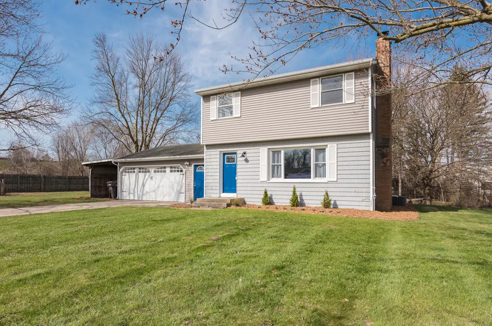 6205 Hanna Lake Avenue SE