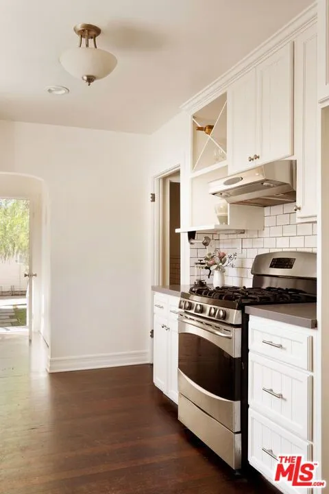 1590 Glen Aylsa Avenue Los Angeles, CA 90041