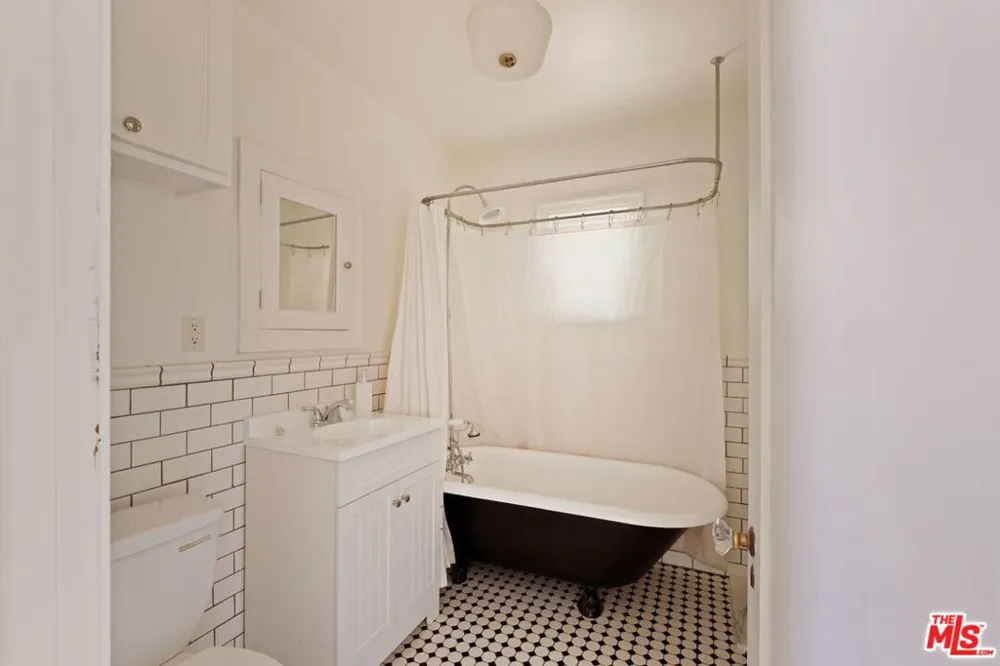 1590 Glen Aylsa Avenue Los Angeles, CA 90041