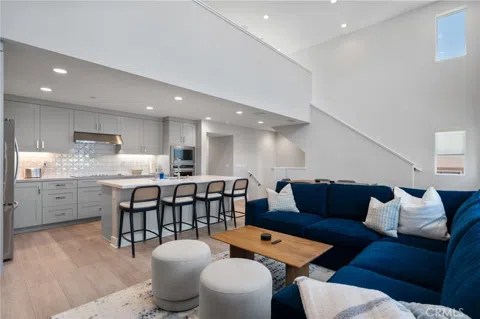 2906 Foundry Court
