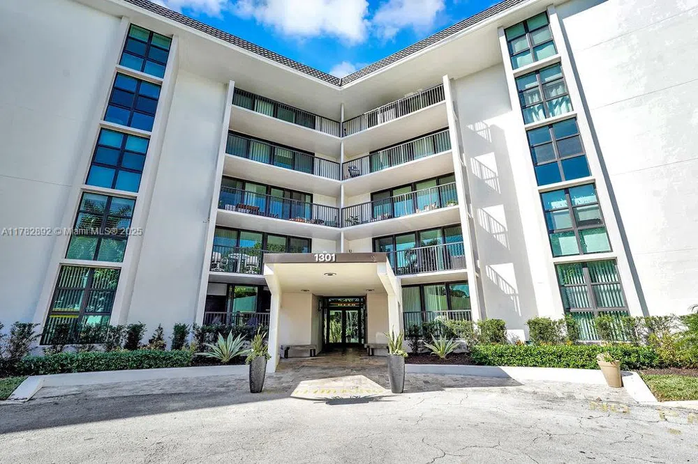 1301 River Reach Dr #114