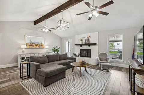 905 Ridge Drive