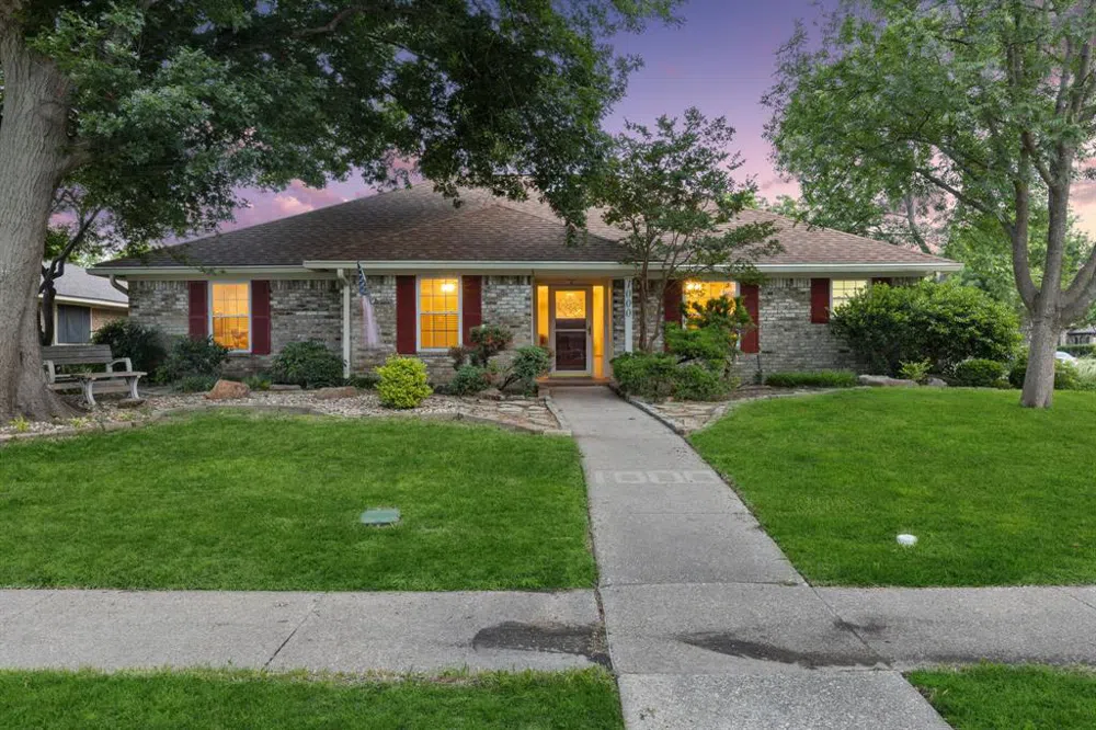 1000 Dunbarton Drive