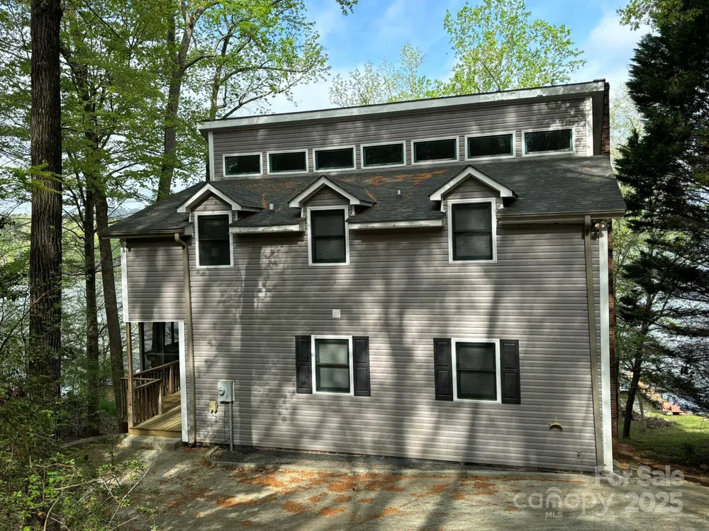 1224 Island Creek Drive