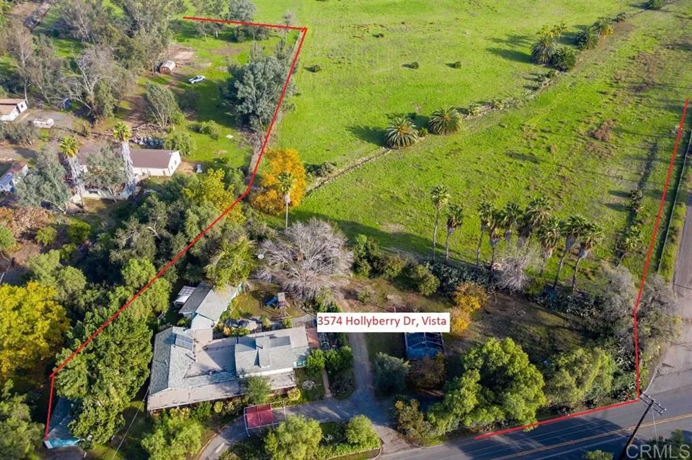 3574 Hollyberry Drive Vista, CA 92084