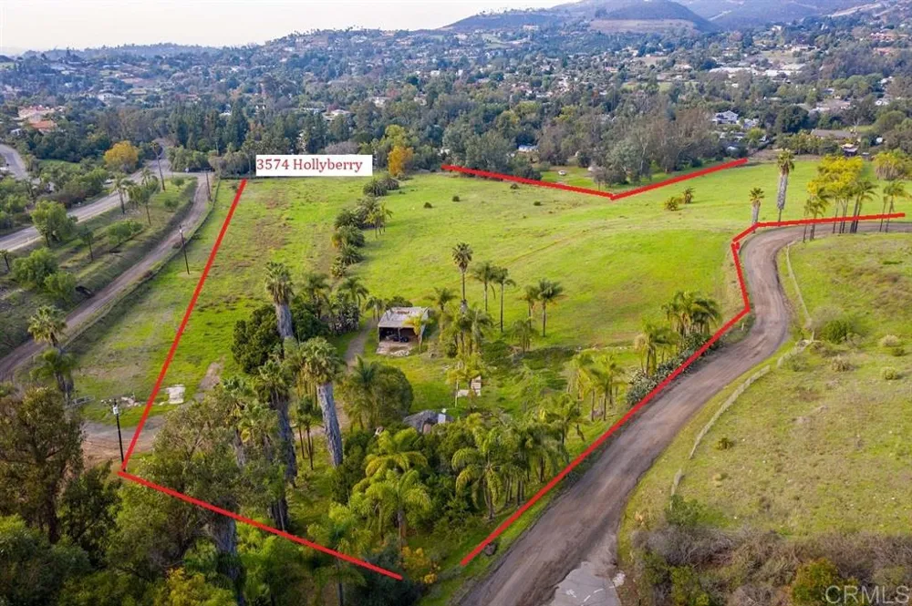 3574 Hollyberry Drive Vista, CA 92084