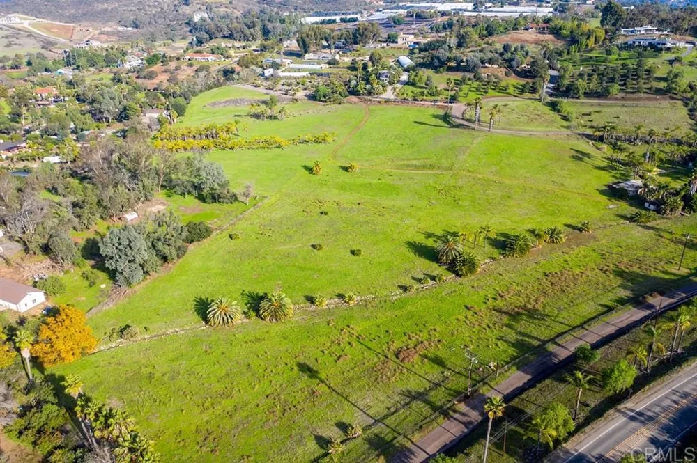 3574 Hollyberry Drive Vista, CA 92084