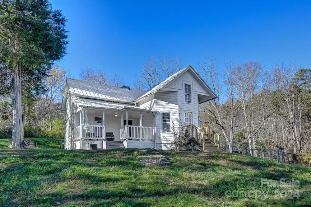 933 Old Leicester Highway