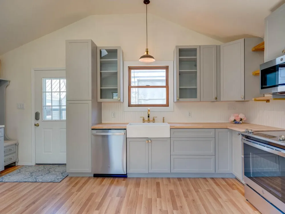 1607 Woodlawn Boulevard #Guest