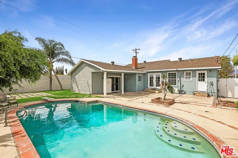 800 E Florence Avenue West Covina, CA 91790