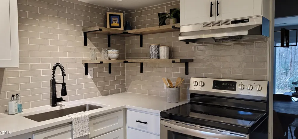 220 Elizabeth Street #A-17