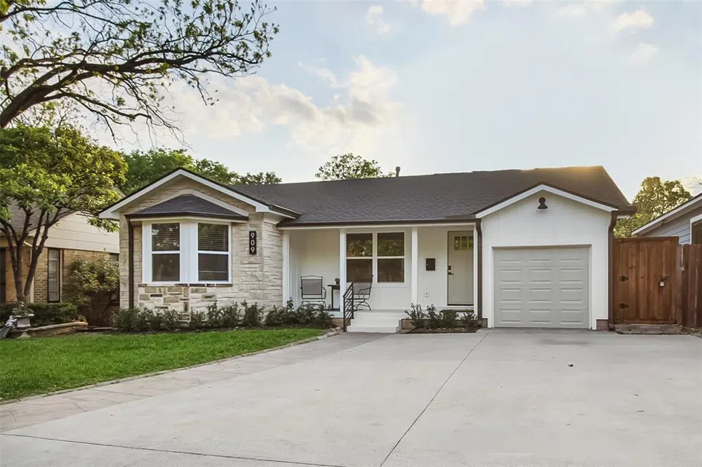 909 Cliffdale Avenue