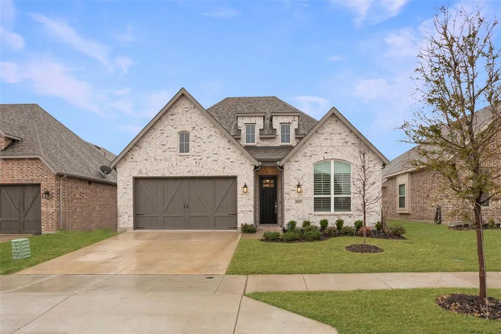 14913 Grissom Avenue