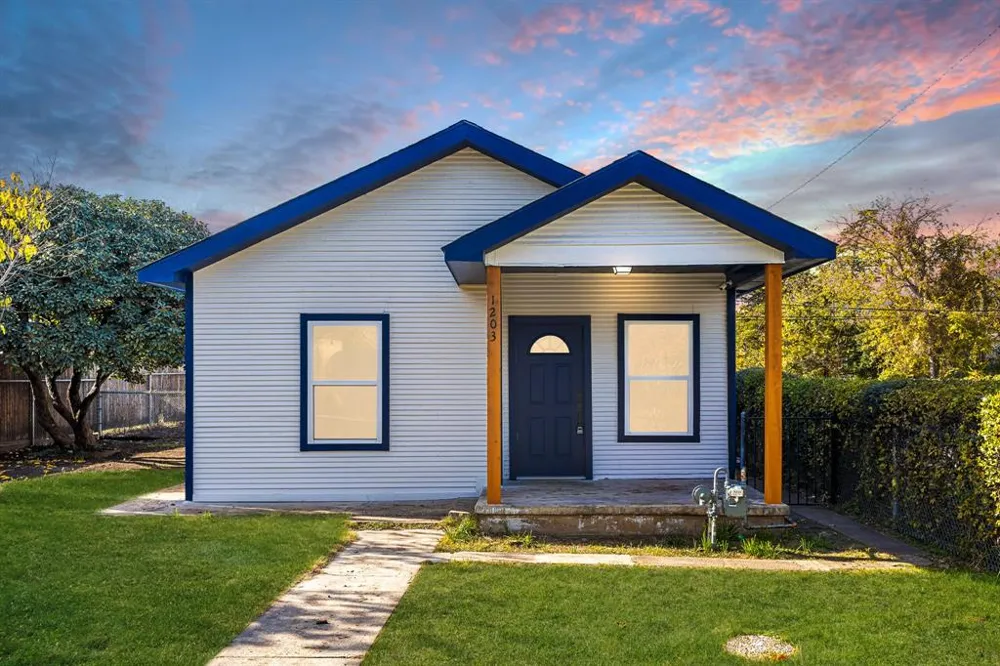 1203 S Waverly Drive