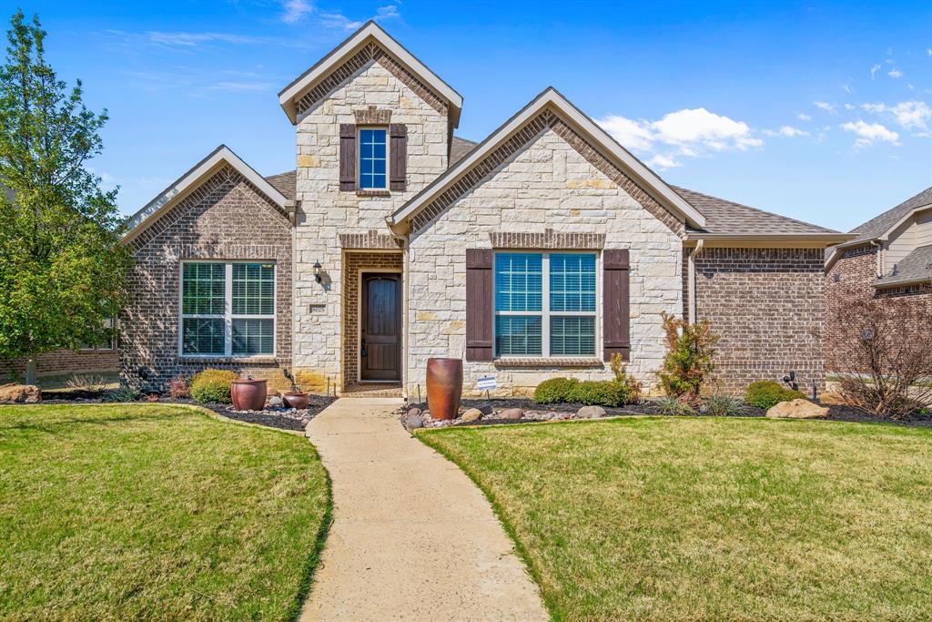 8025 Shadow Wood Drive