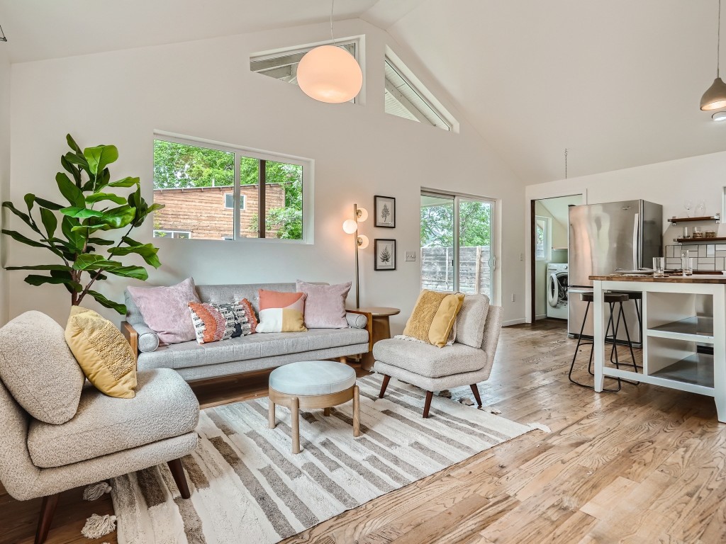 2000 Tillotson Avenue