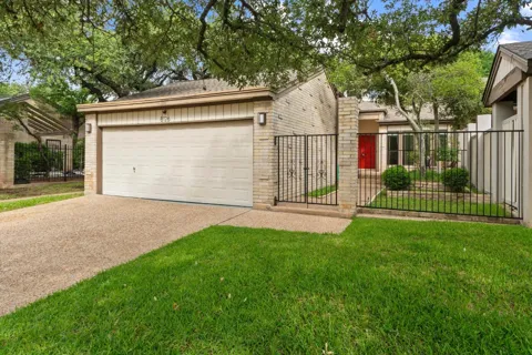 8126 Greenslope Drive