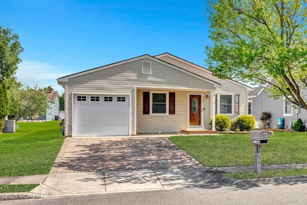 139 Paradise Boulevard