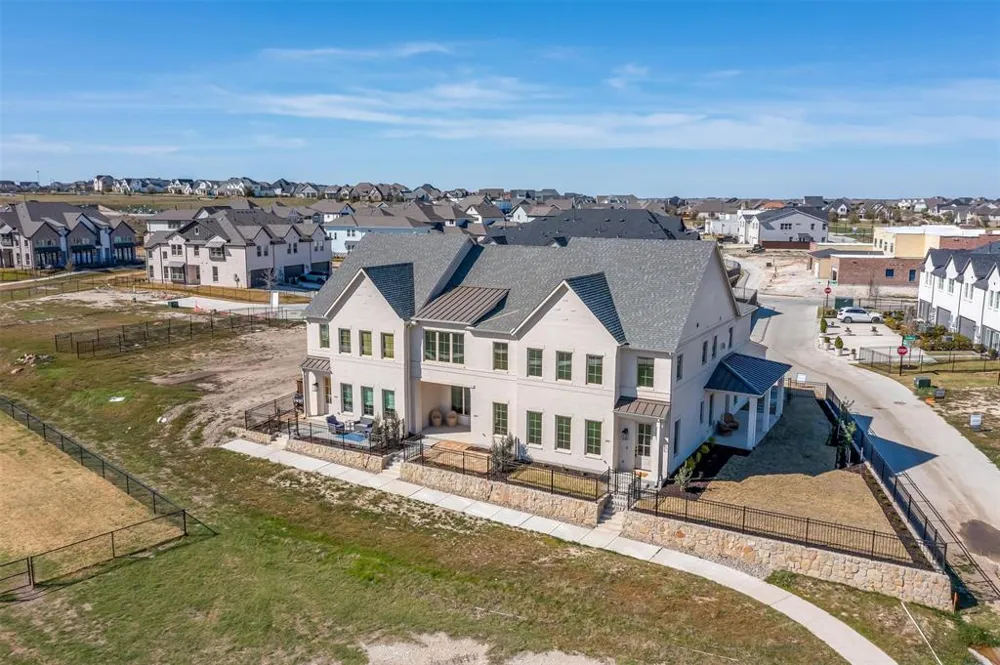 13821 Carnegie Drive