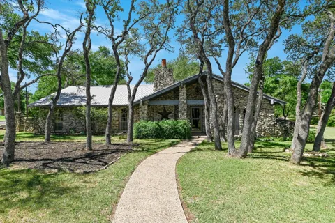 9401 Cedar Crest Drive