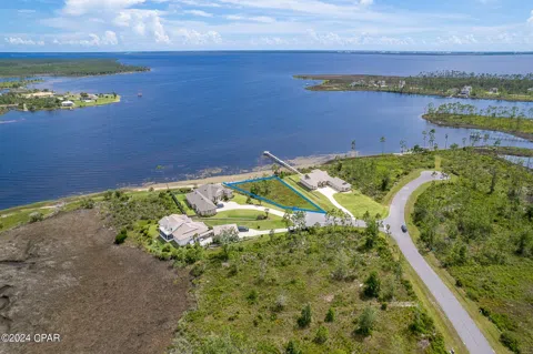1004 Yachtsman Court