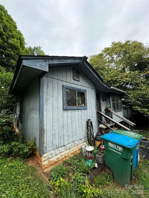 366 Emma Road