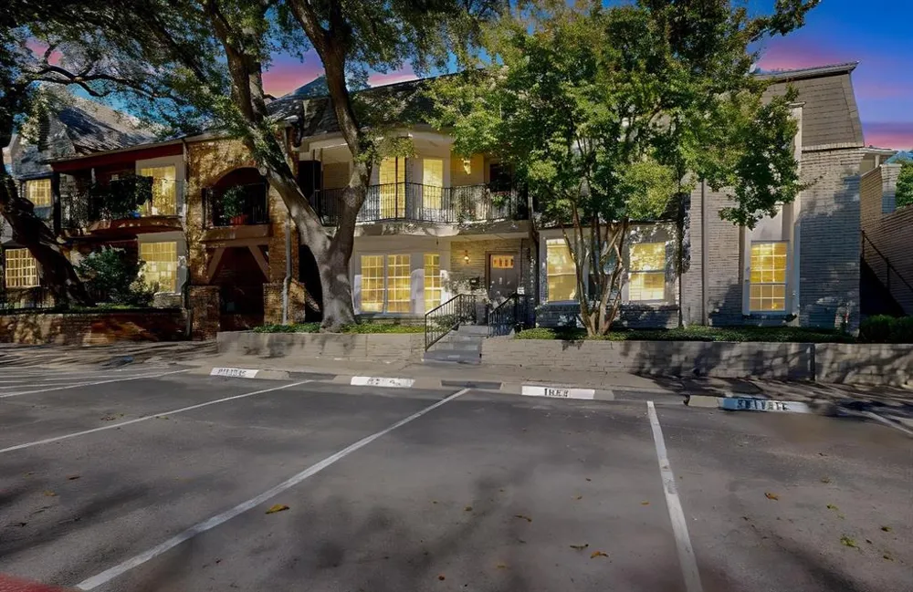 15905 Stillwood Street #1083