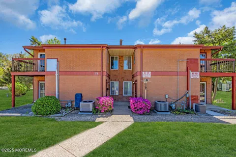 20 Newport Court #213