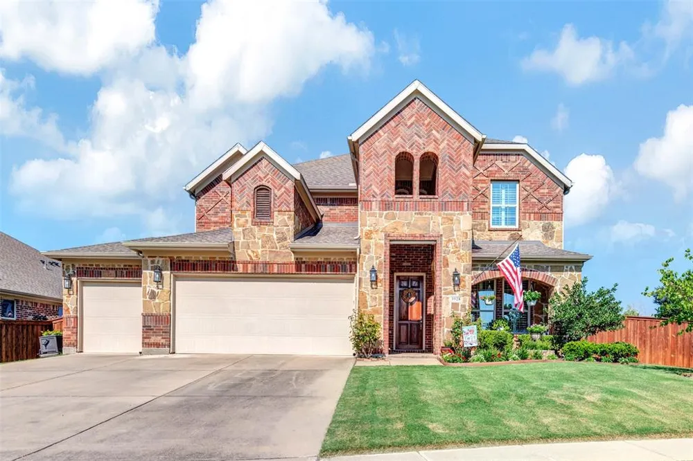 3928 Heritage Park Drive Sachse, TX 75048