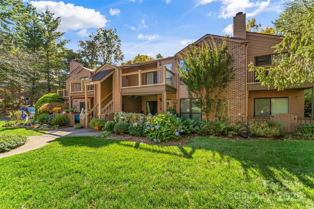 44 Ravencroft Lane #F