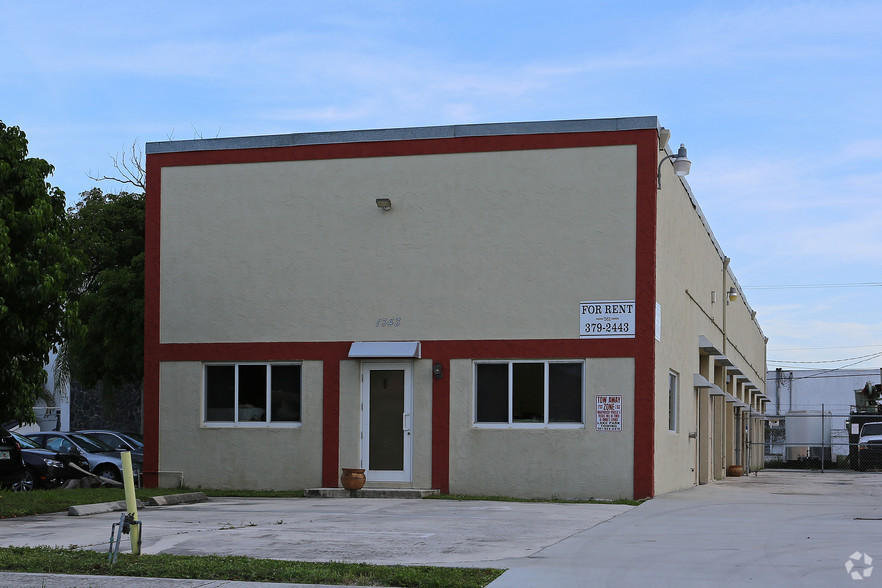 1343 S Killian Drive #1