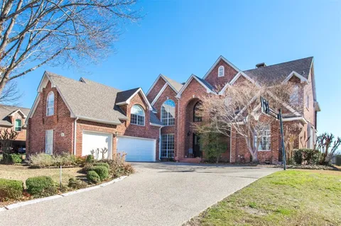 816 Hills Creek Drive