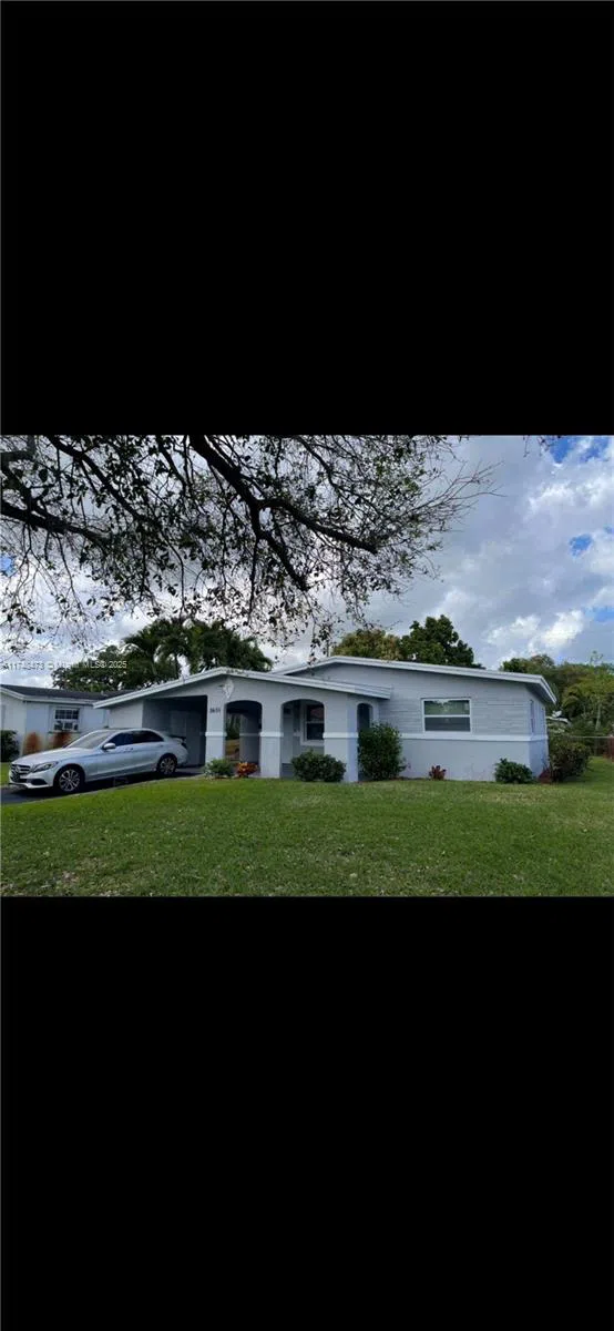 3631 NW 9th St Lauderhill, FL 33311
