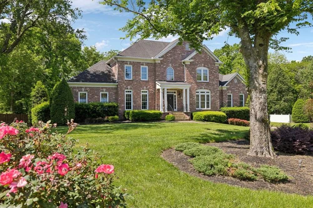 9411 Whittingham Dr Brentwood, TN 37027