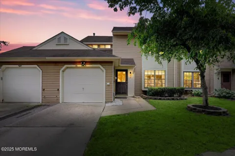 6 Morton Court