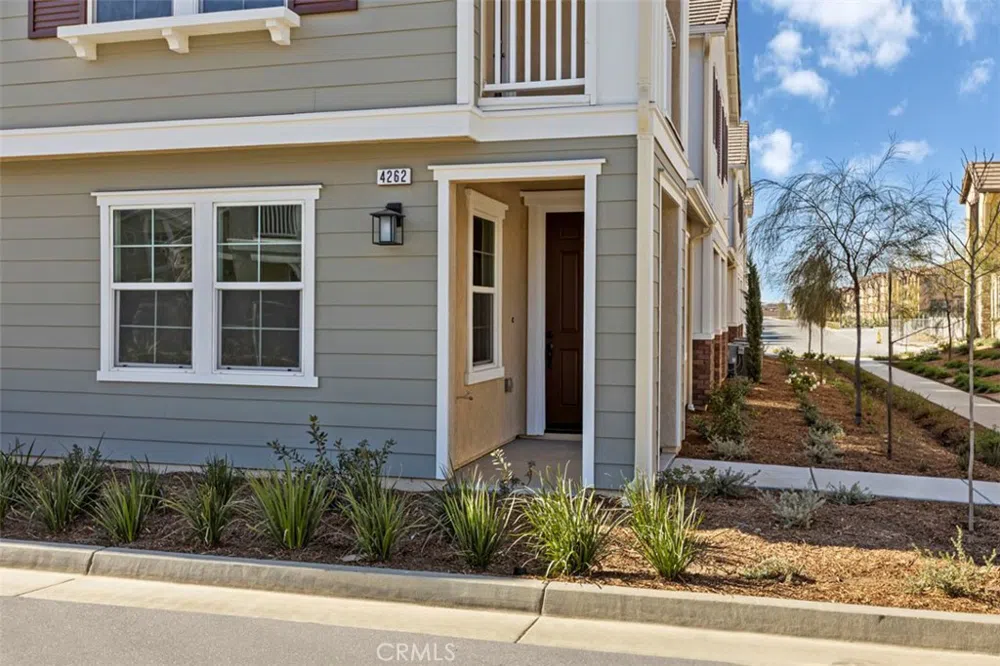 4262 S Hermosa Paseo