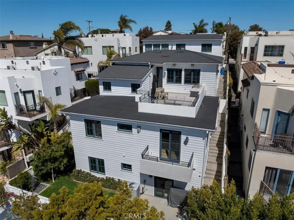 1920 Gates #B Redondo Beach, CA 90278