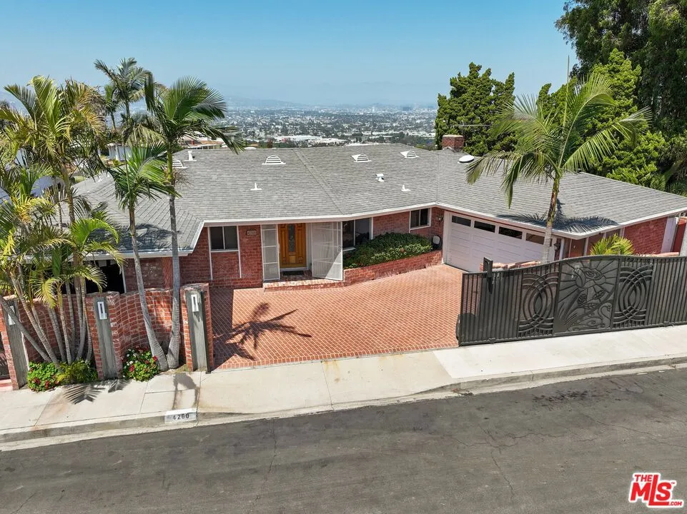 4260 S Cloverdale Avenue