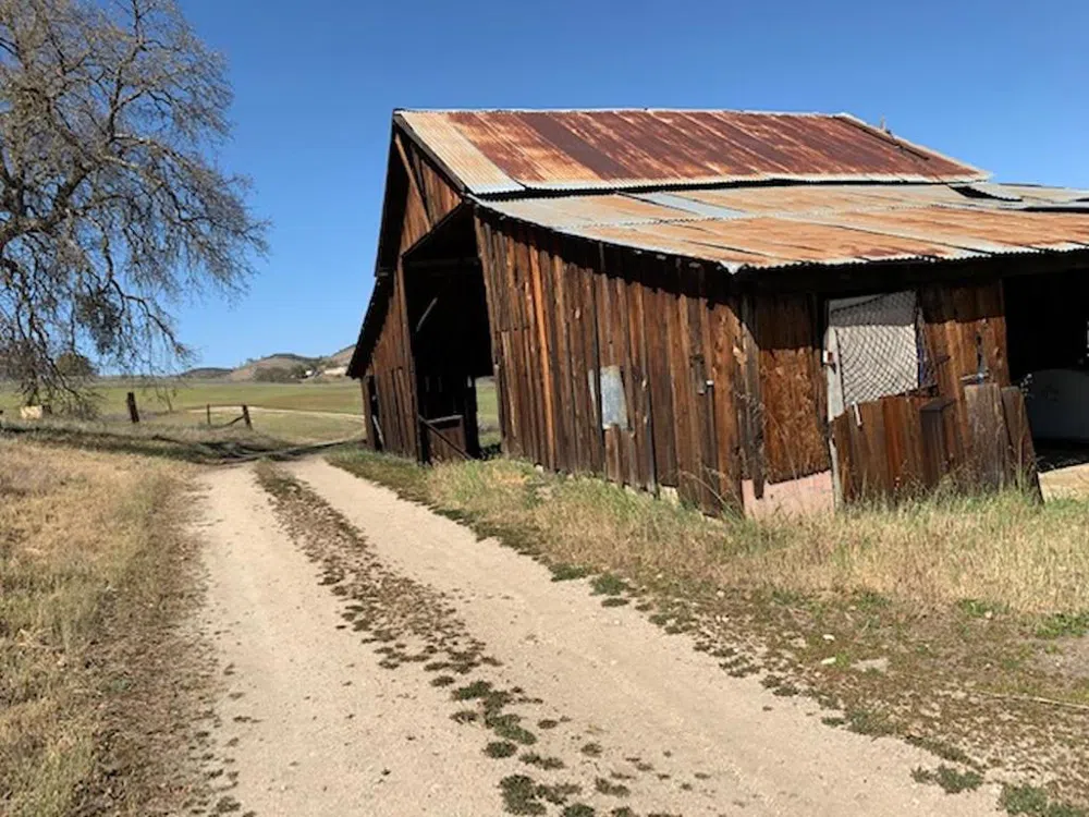 53150 Bradley-Lockwood Road Lockwood, CA 93932