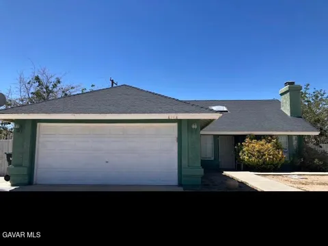 8348 Underwood Avenue