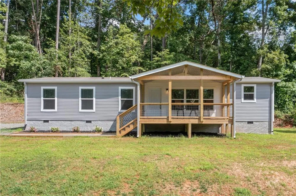 2859 Fortner Road Ball Ground, GA 30107