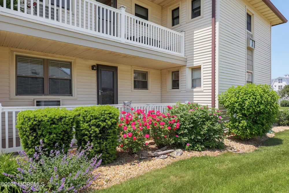 89 Wharfside Drive Monmouth Beach, NJ 07750
