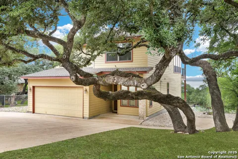 1298 Oakridge Lane