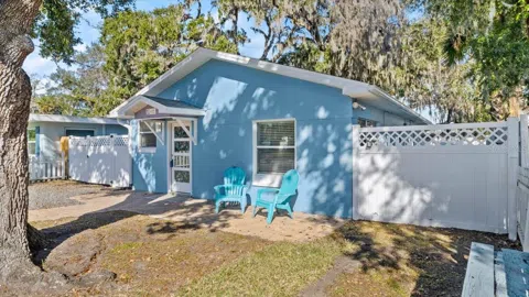 825 MAGNOLIA AVENUE