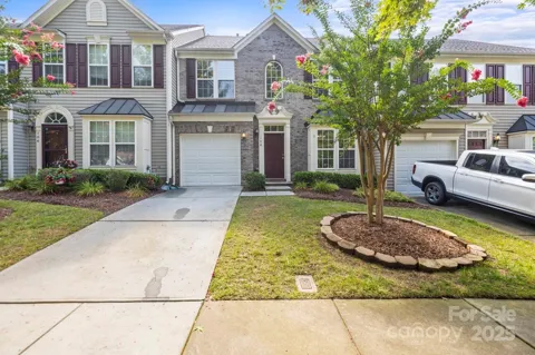 104 Arcadian Way