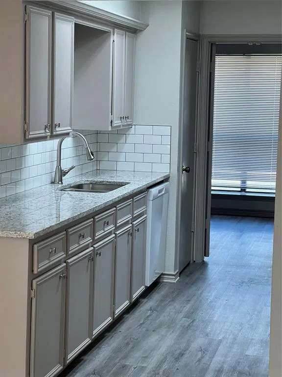 708 ROYAL CREST DRIVE